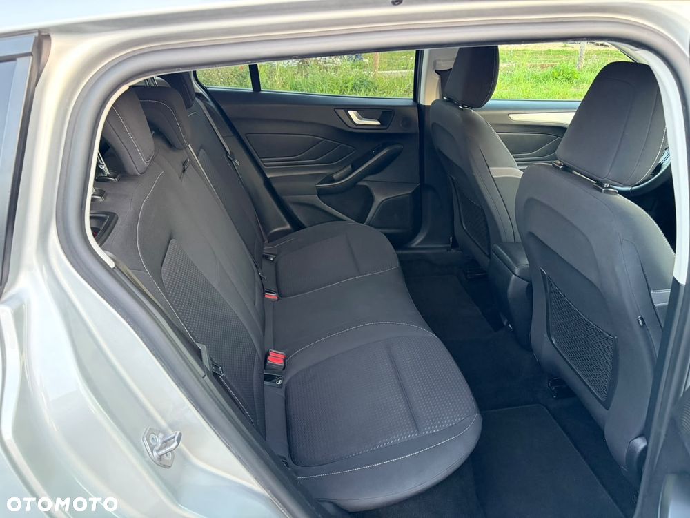 Ford Focus - 21