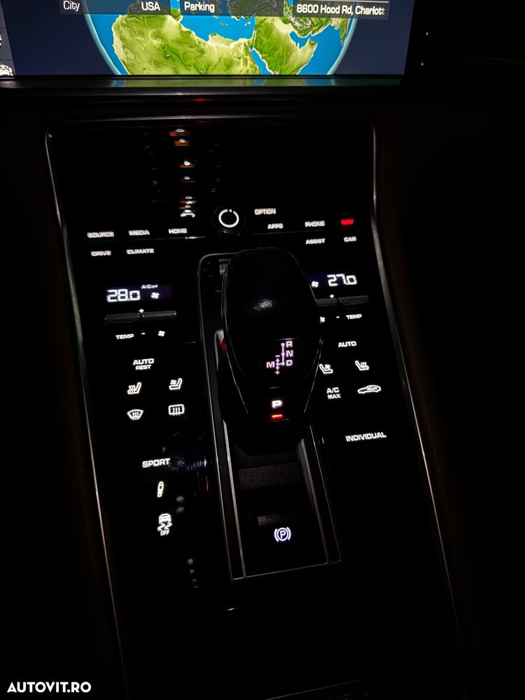 Porsche Panamera 4S - 12