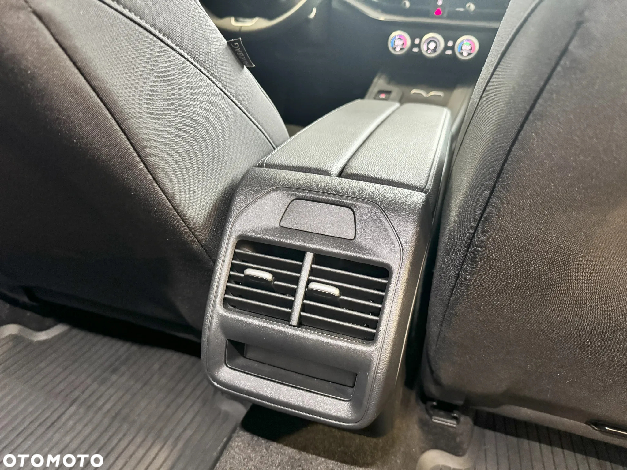 Skoda Superb 2.0 TDI SCR Essence DSG - 19