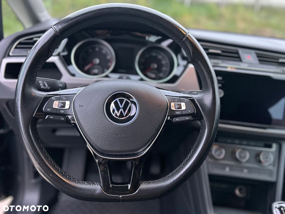 Volkswagen Touran 1.5 TSI EVO Trendline - 37