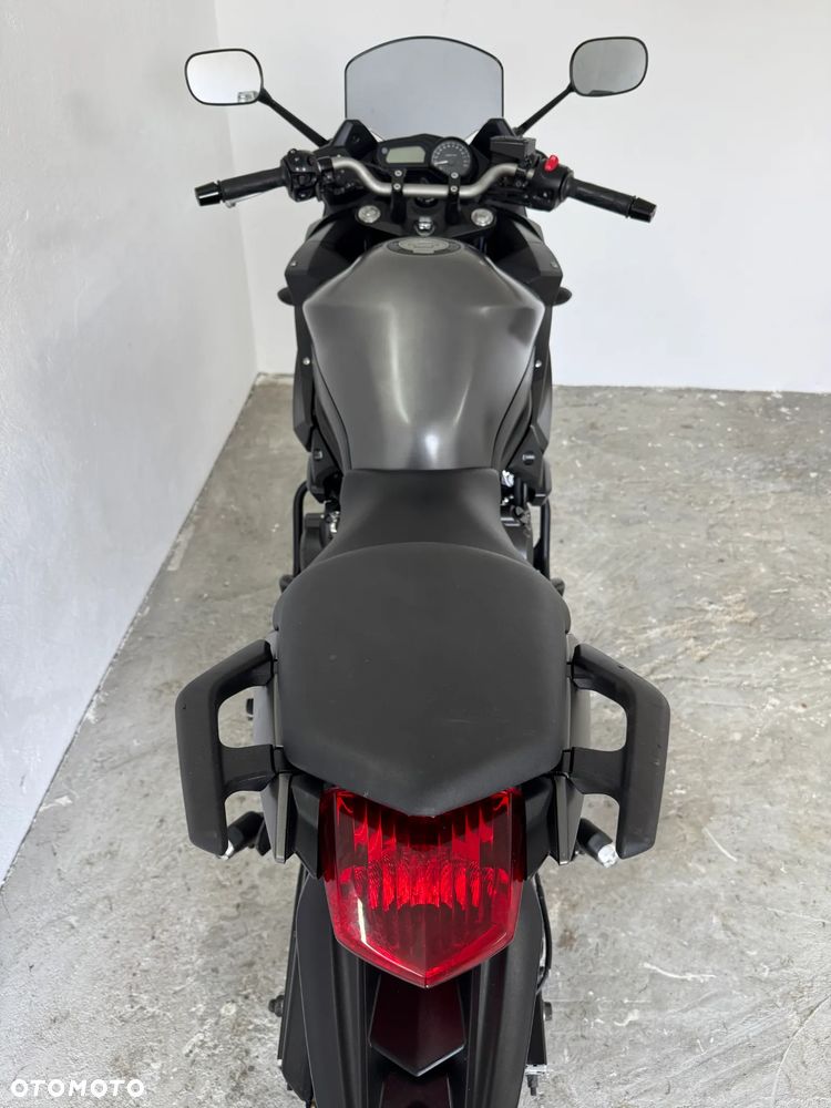 Yamaha XJ - 6