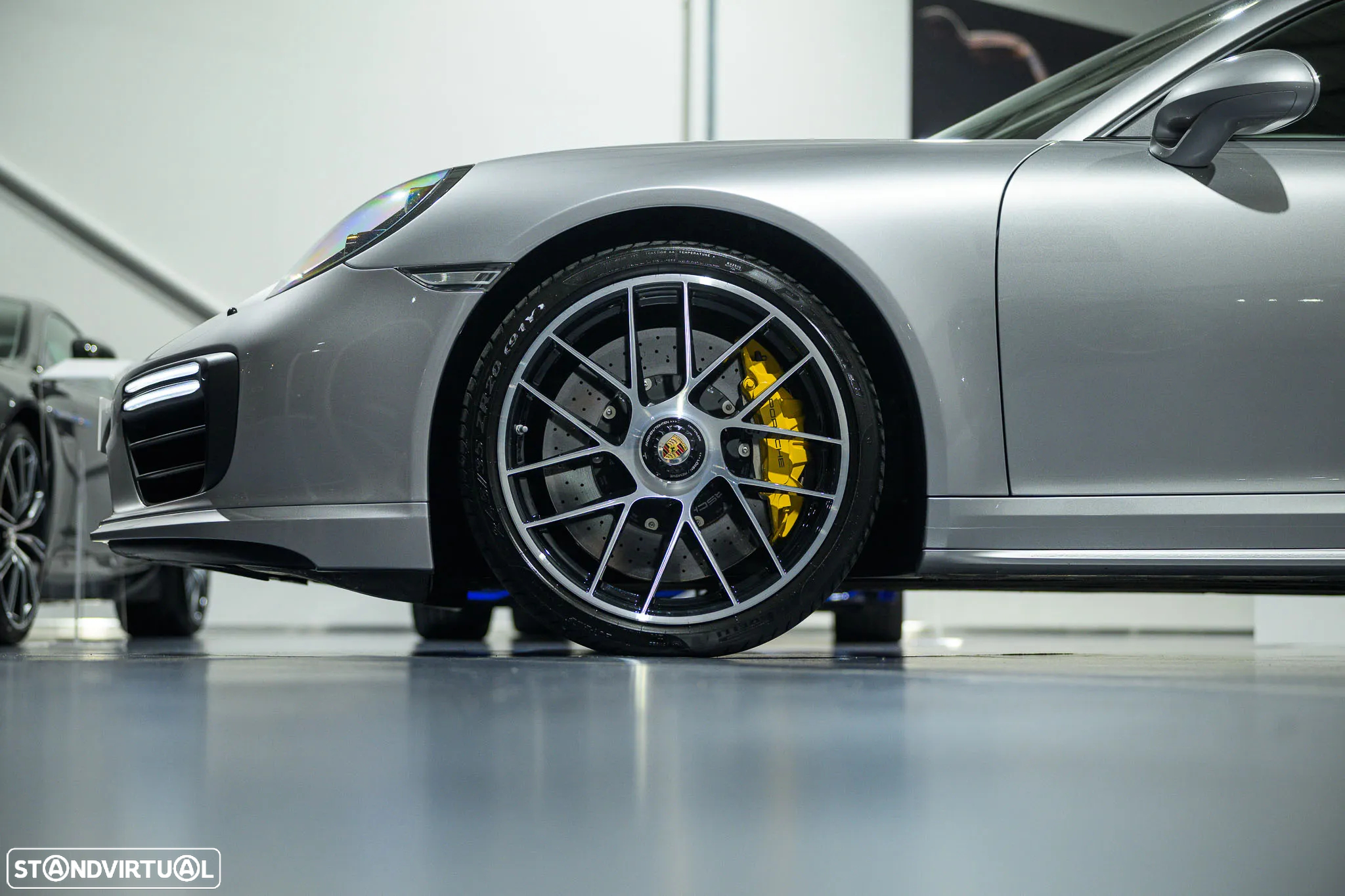 Porsche 911 (991) Turbo S PDK - 4