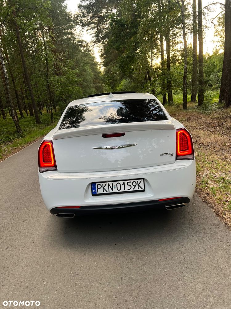 Chrysler 300s - 9