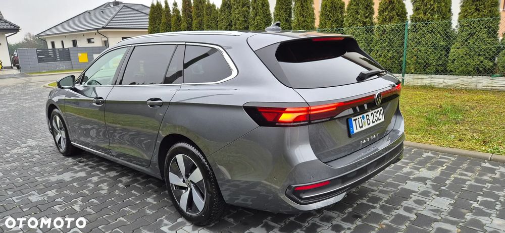 Volkswagen Passat - 8
