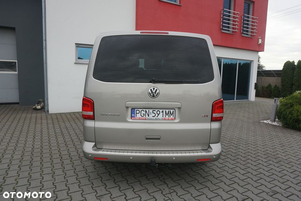 Volkswagen Multivan - 30