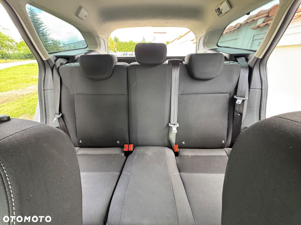 Ford Focus - 22