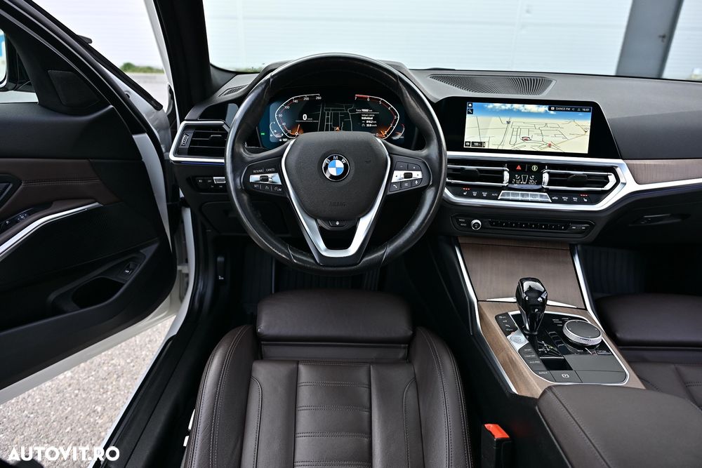 BMW Seria 3 330i xDrive Aut. Luxury Line - 15