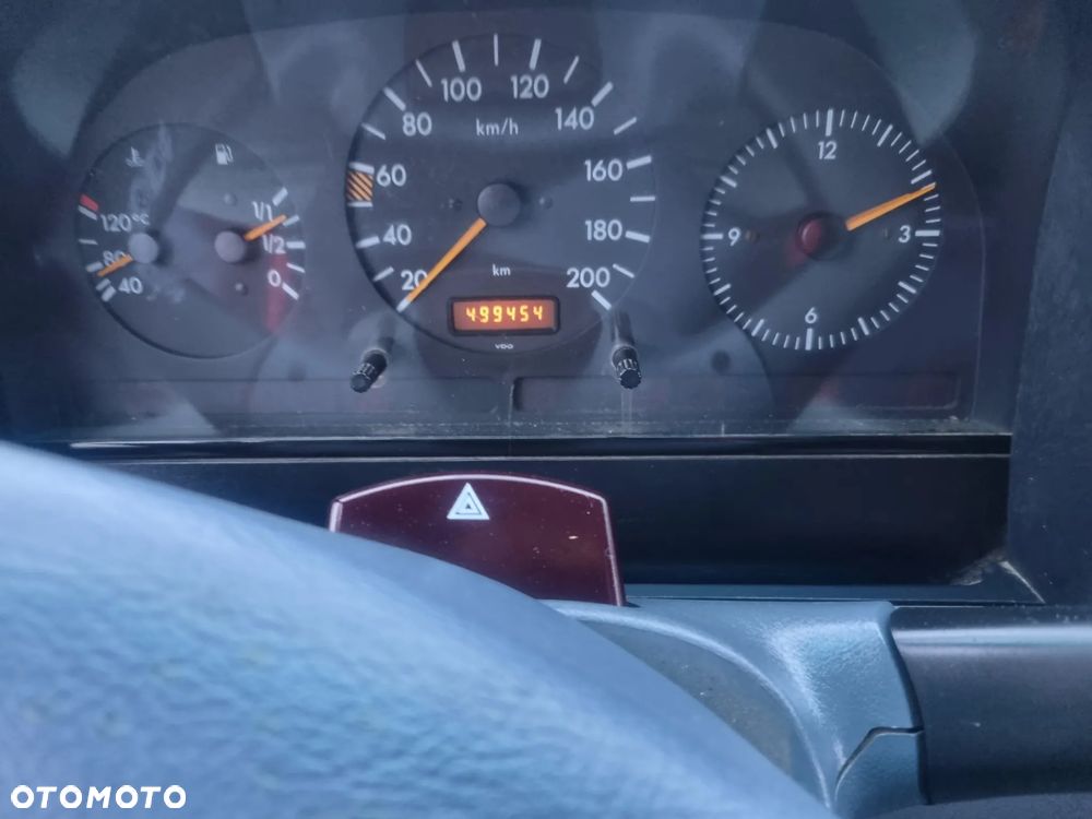 Mercedes-Benz Sprinter - 17