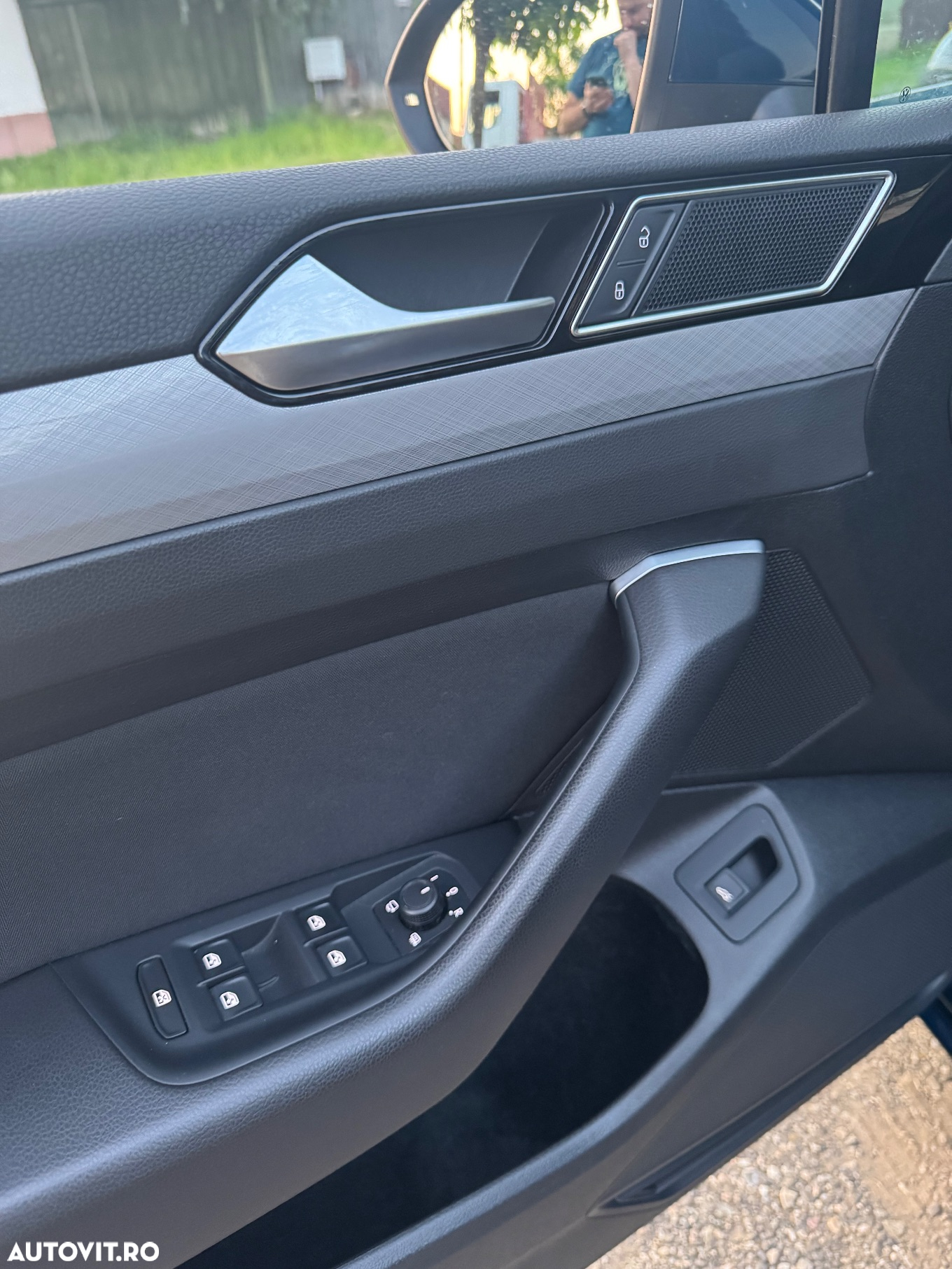 Volkswagen Passat 2.0 TDI DSG Highline - 11