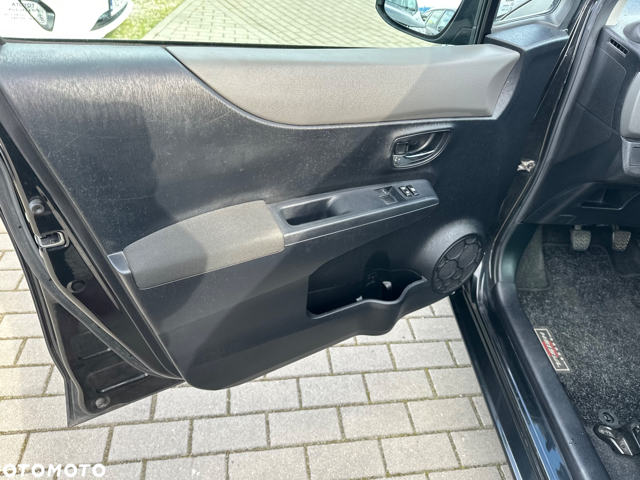 Toyota Yaris 1.33 VVT-i Cool - 11