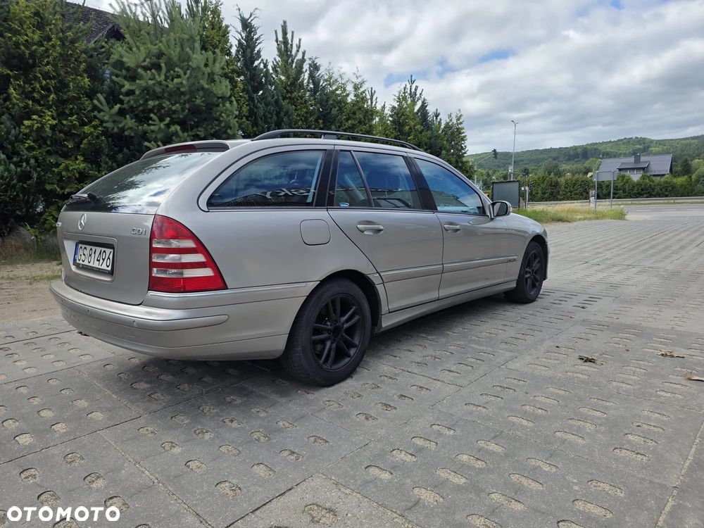 Mercedes-Benz Klasa C 220 T CDI Avantgarde - 14