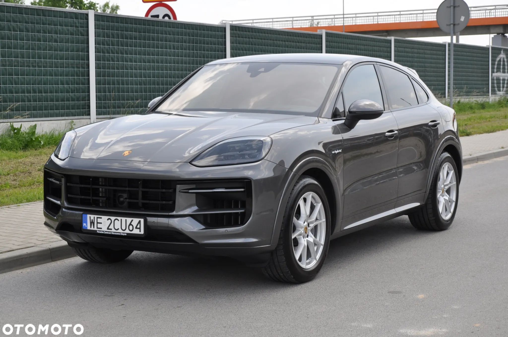 Porsche Cayenne Coupe E-Hybrid PHEV - 1