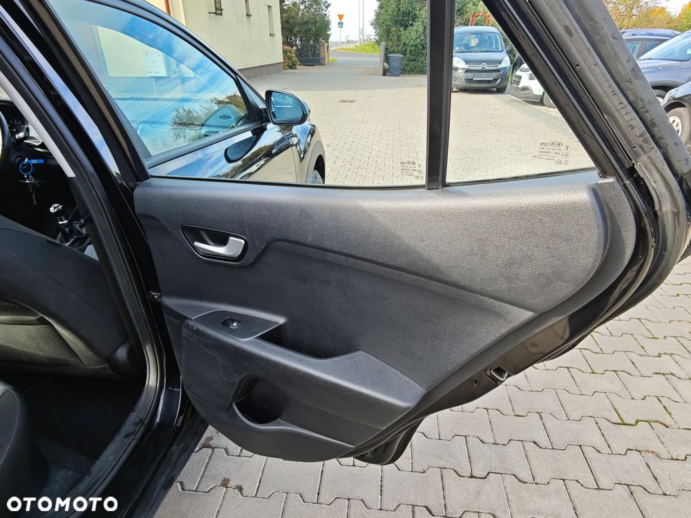 Kia Stonic 1.2 L - 17