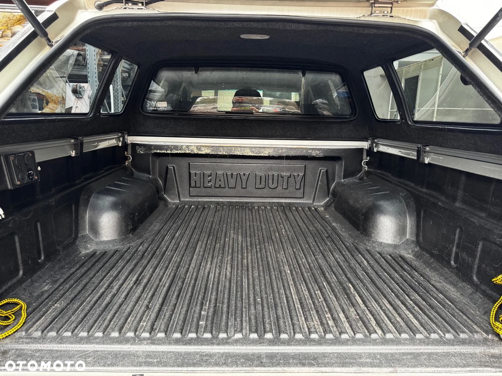 Toyota Hilux 3.0 D-4D SR5 - 8