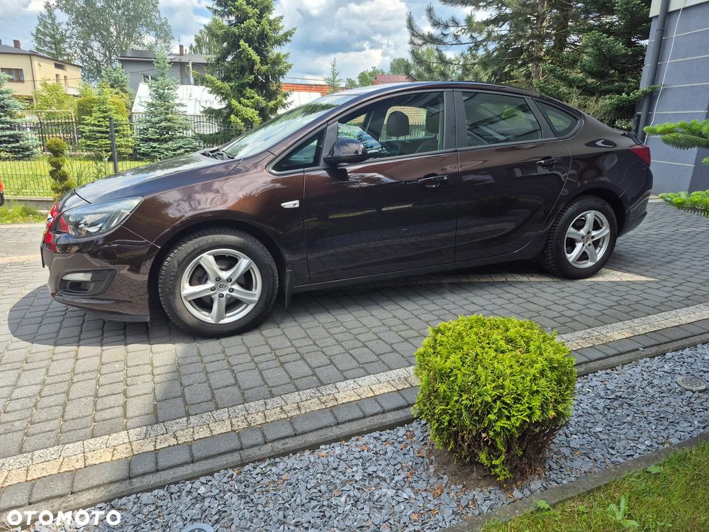 Opel Astra 1.6 Active - 1