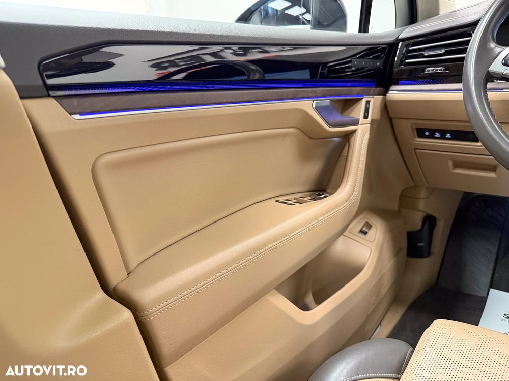 Volkswagen Touareg 3.0 V6 TDI 4Motion DPF Automatik Atmosphere - 29
