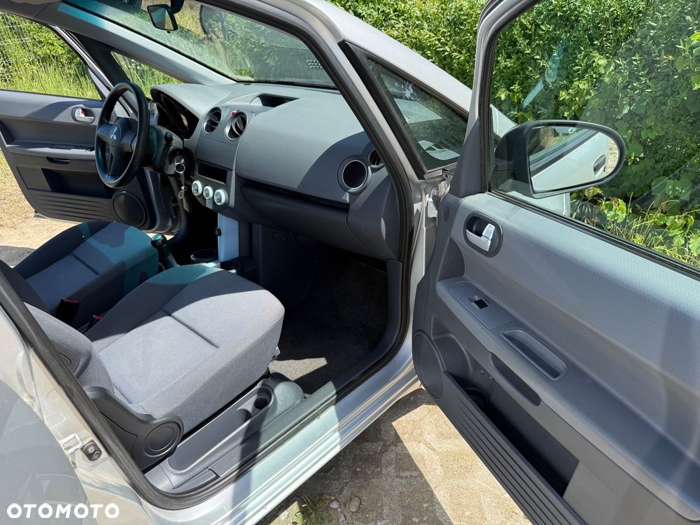 Mitsubishi Colt 1.1 - 9