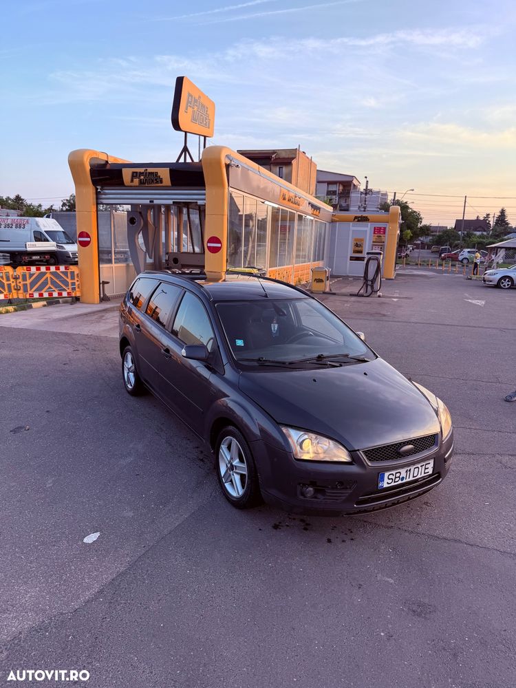 Ford Focus 2.0 TDCI 136 Ghia - 3