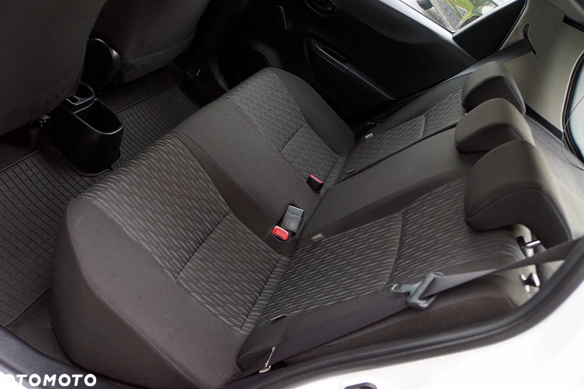 Toyota Yaris 1.0 VVT-i Cool - 28