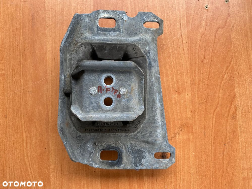 MOCOWANIE ŁAPA PODUSZKA SKRZYNI BIEGÓW PEUGEOT RIFTER 9673768480C - 1