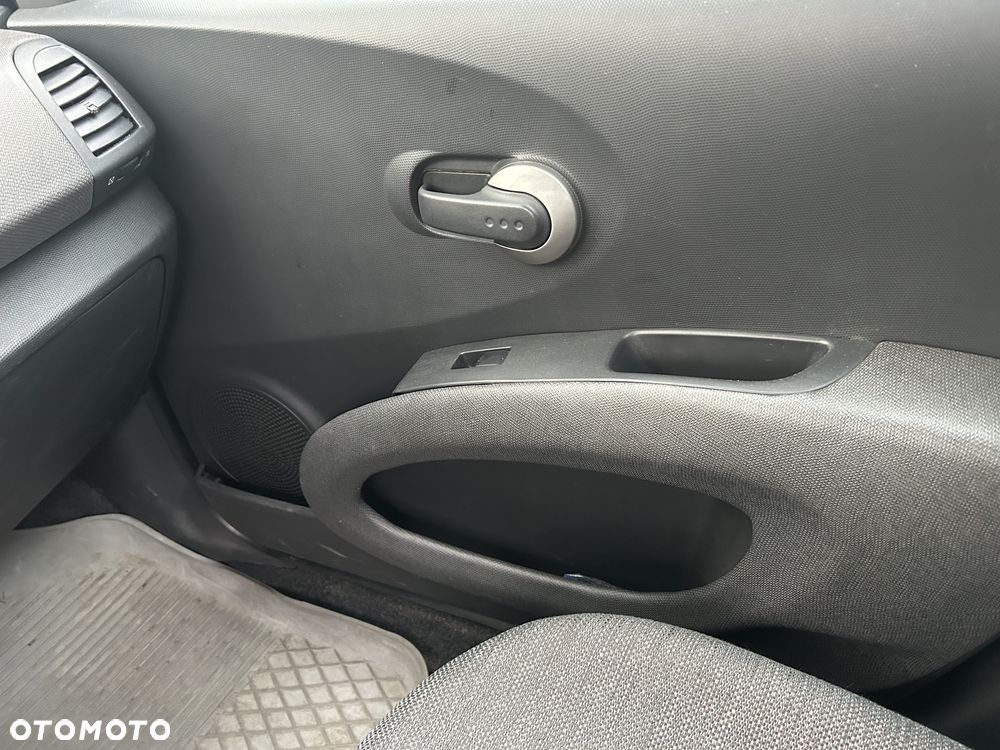 Nissan Micra - 17