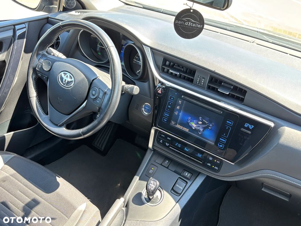 Toyota Auris 1.8 HSD Prestige - 33