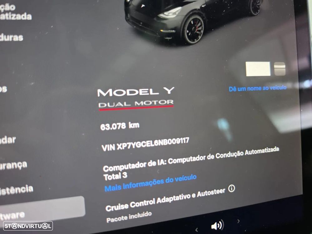 Tesla Model Y Performance Dual Motor AWD - 24
