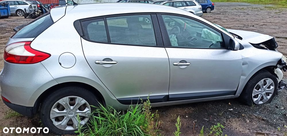 Renault Megane III 1.6 Benzyna 110KM 2009r - 3