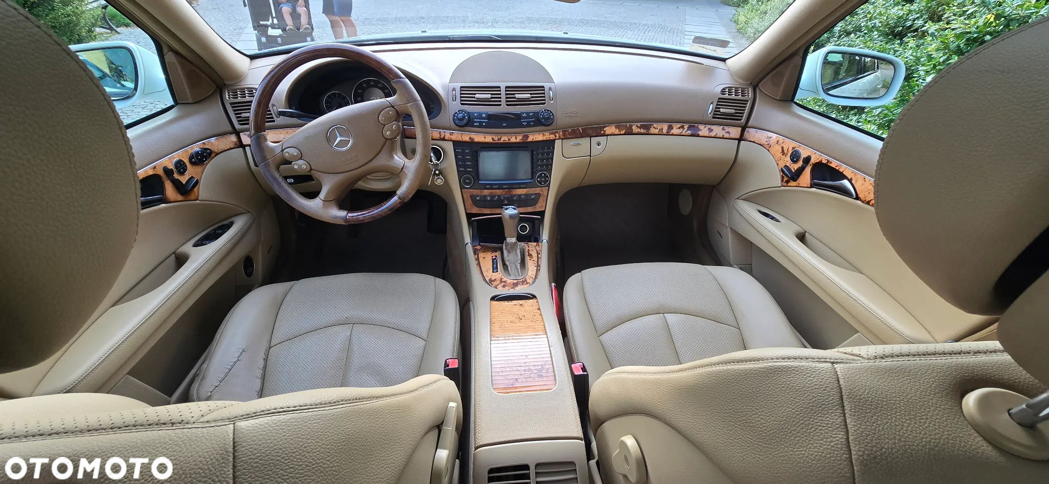 Mercedes-Benz Klasa E 350 4Matic 7G-TRONIC Avantgarde - 24
