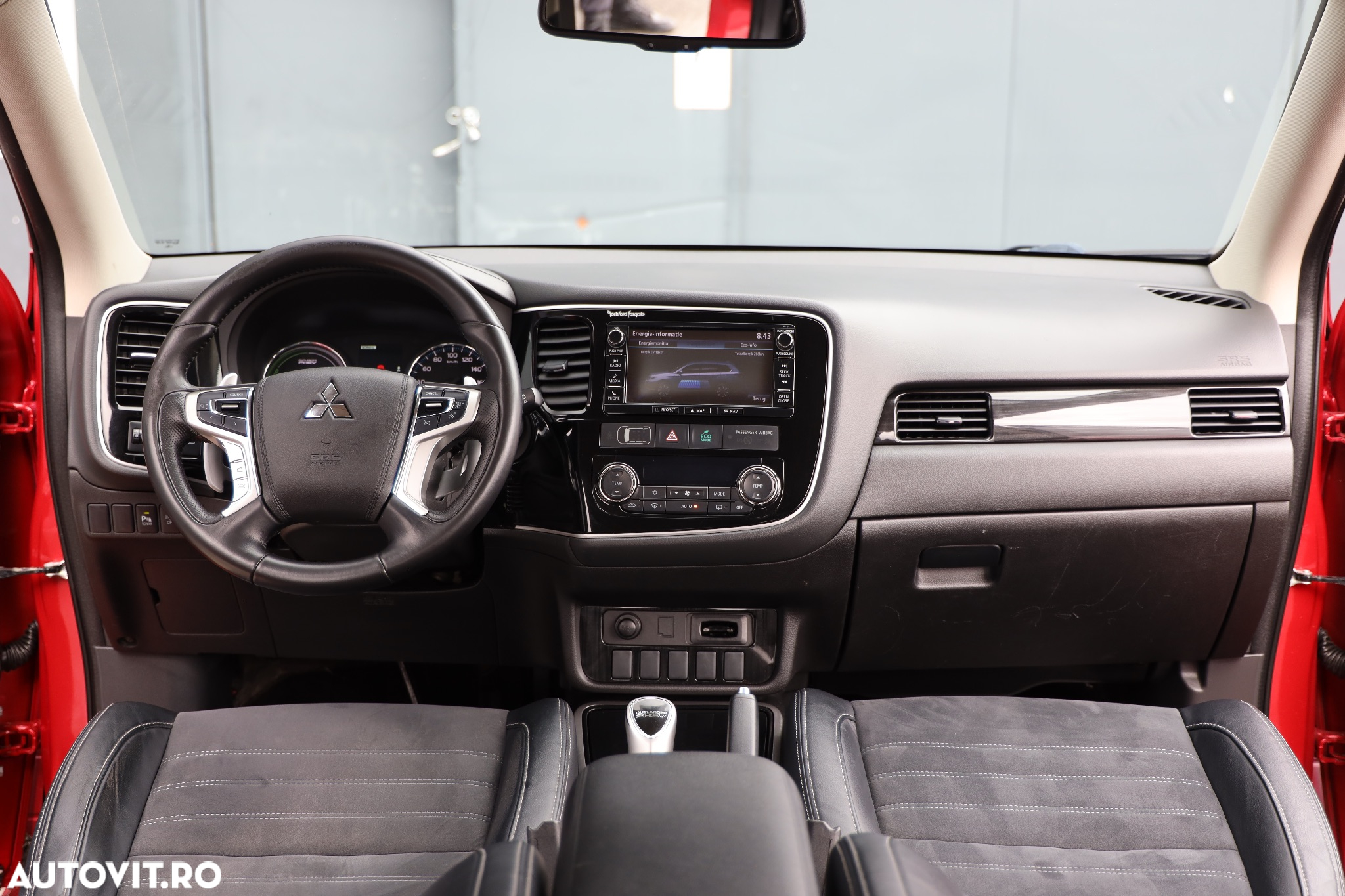 Mitsubishi Outlander 2.0 4WD Plug-In Hybrid - 17