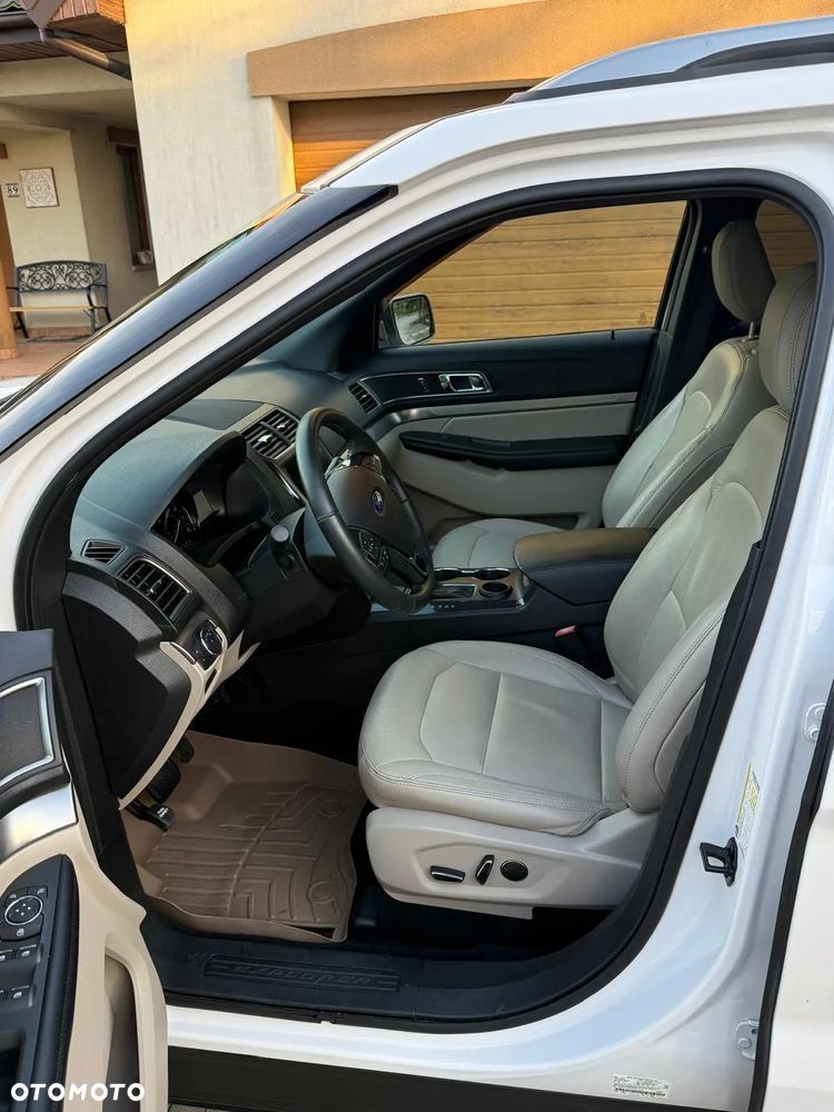 Ford Explorer - 10