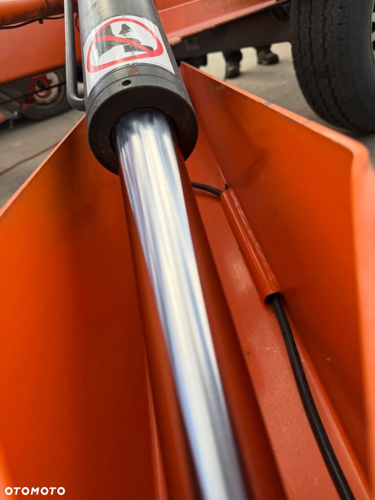 Nifty 170 HAC Zwyżka koszowa 17 metrów Podnośnik. jak Nowa z salonu 2016rok. PRĄD 230v. 4sekcje sterowania na dole Nowy model! Z komuny Norweskiej. Używana była 1 raz do roku. Serwisowana w DEKRA do końca  OKAZJA. Zwyżka Obrotowa. Poziomowanie kosza. Pełna Hydraulika. - 24