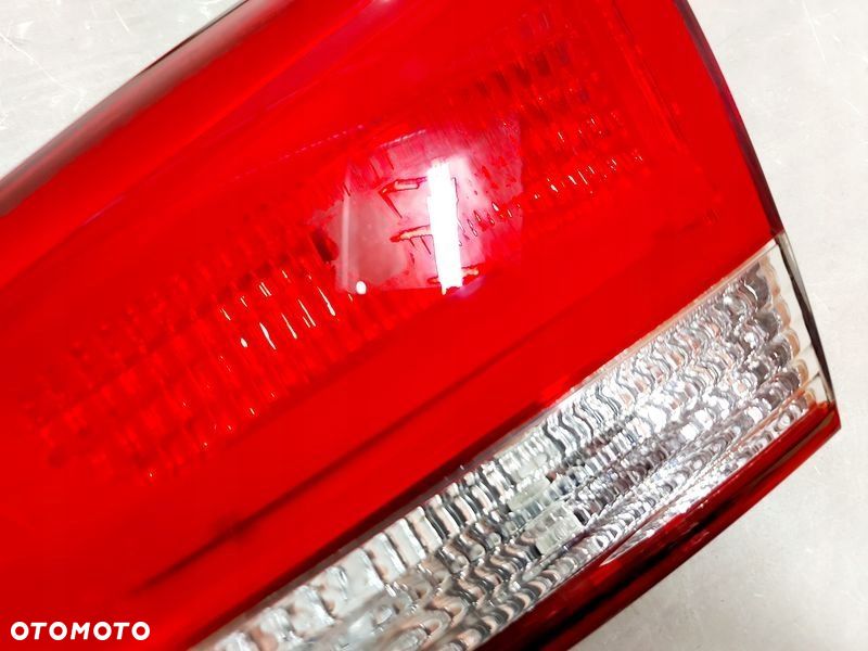 KIA CARENS IV LAMPA W KLAPĘ PRAWY TYŁ PRAWA TYLNA - 4