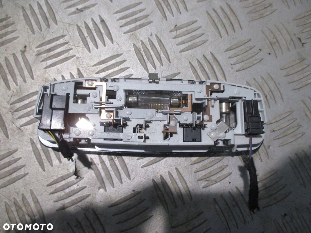 FORD C-MAX LAMPKA PODSUFITKI OŚWIETLENIE KABINY - 3