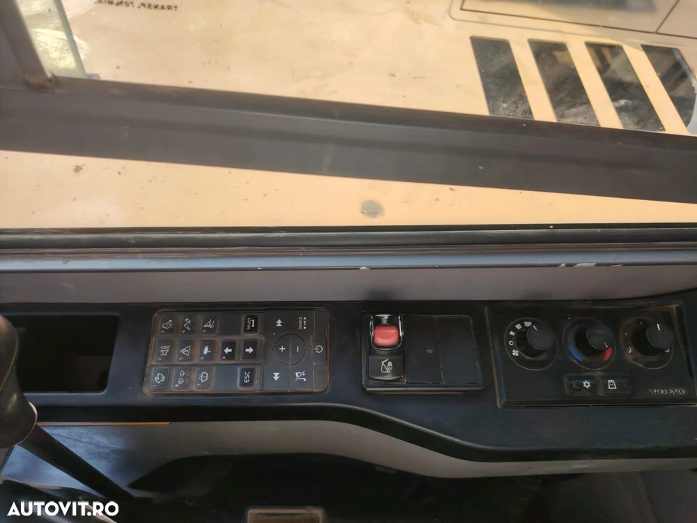 Volvo ECR88 - 19