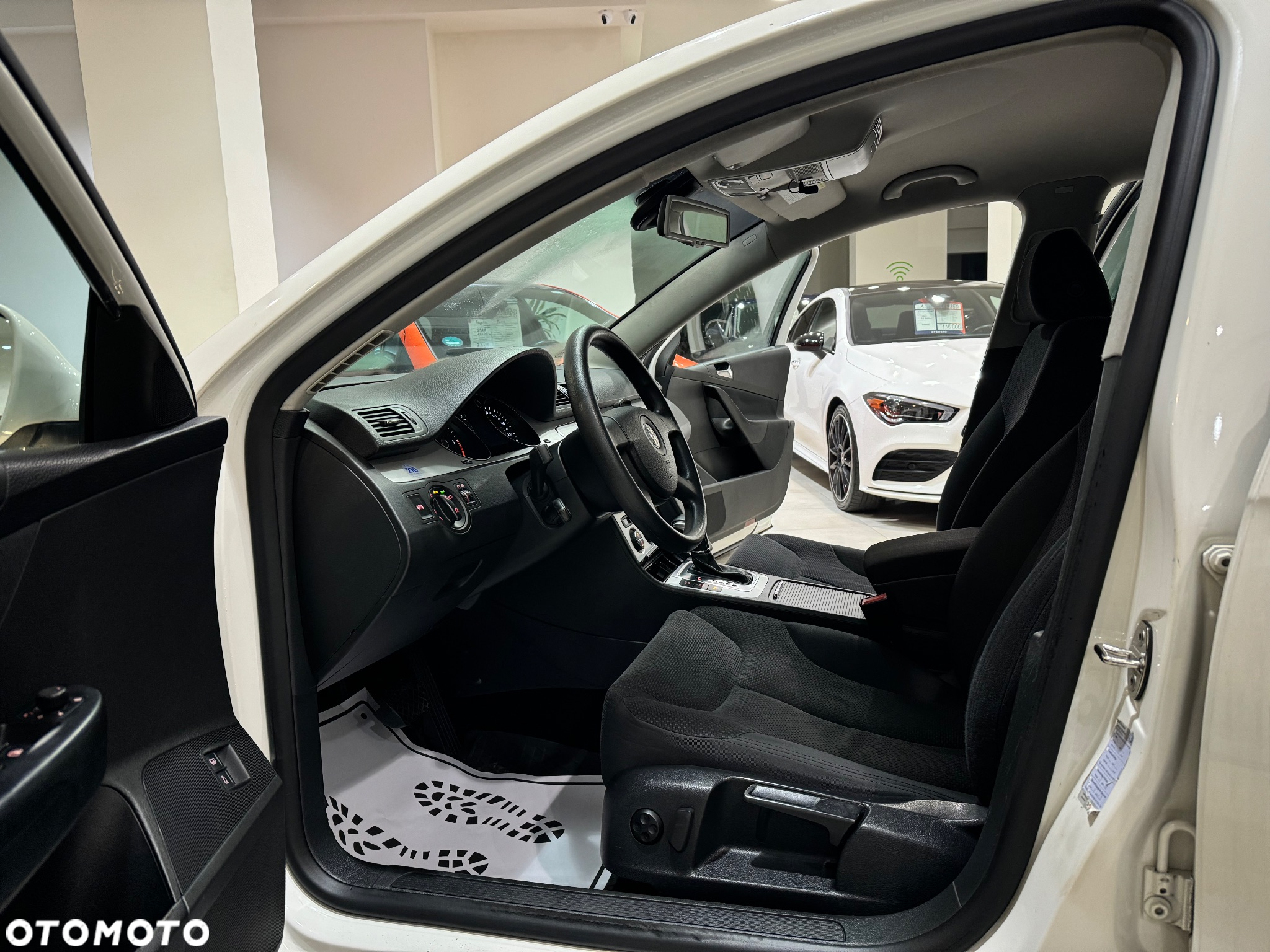 Volkswagen Passat 2.0 TDI Comfortline DSG - 23