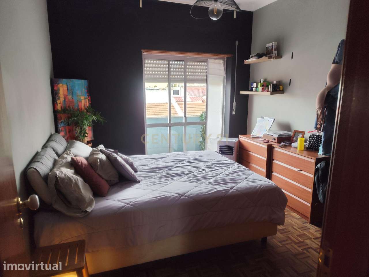 APARTAMENTO T2 RUA DAMIÃO DE GOIS, FEIJÓ ARRENDADO ATE JULHO 2027 - 24 - Grande imagem: 4/8