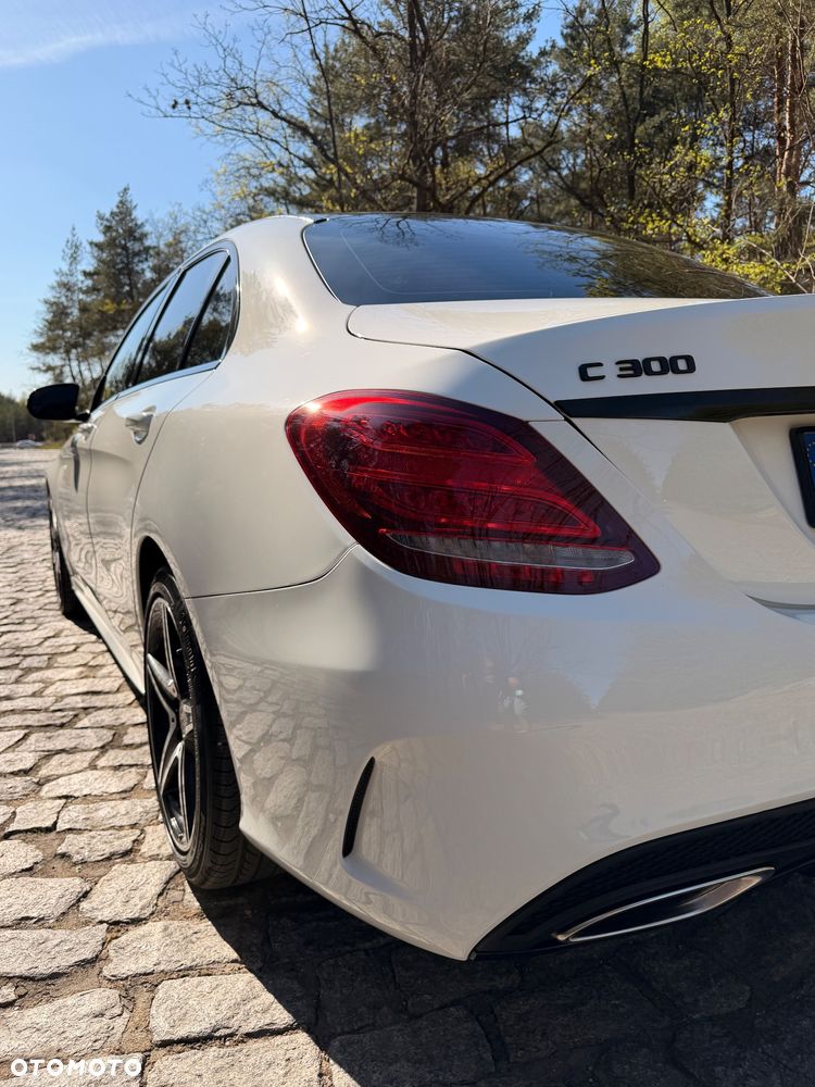 Mercedes-Benz Klasa C 300 9G-TRONIC AMG Line - 14