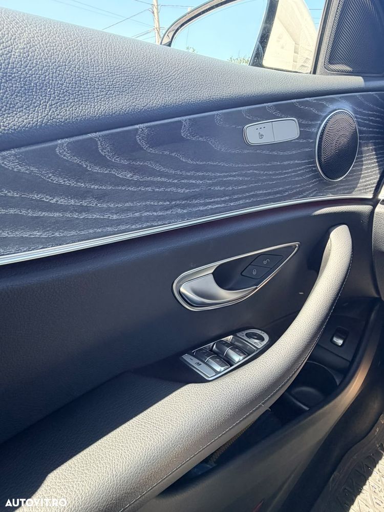 Mercedes-Benz E - 20