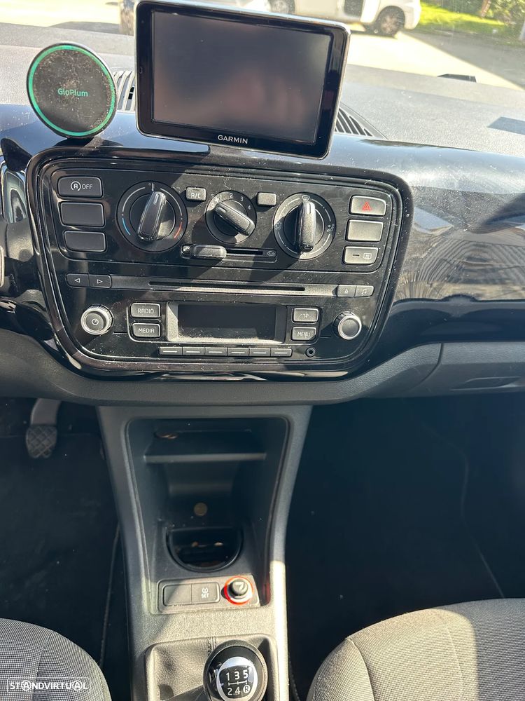 VW Up! 1.0 BMT Move - 12