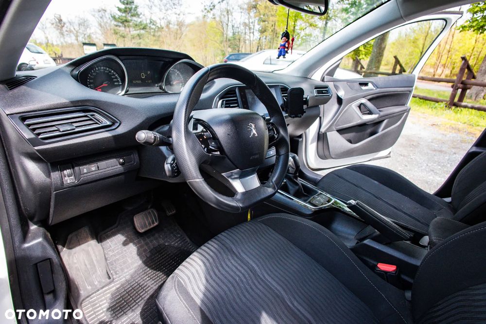 Peugeot 308 BlueHDi 120 EAT6 Stop & Start Active - 11