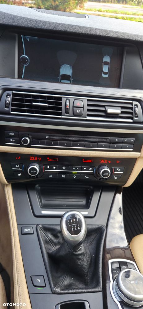 BMW Seria 5 525d - 30