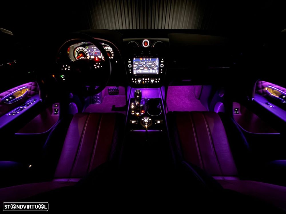 Bentley Bentayga Hybrid - 58