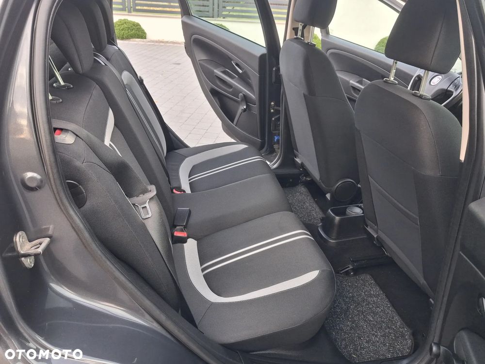 Fiat Grande Punto - 10