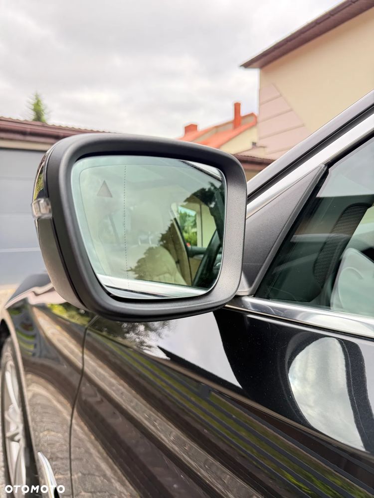 BMW Seria 5 525d Sport Line - 26