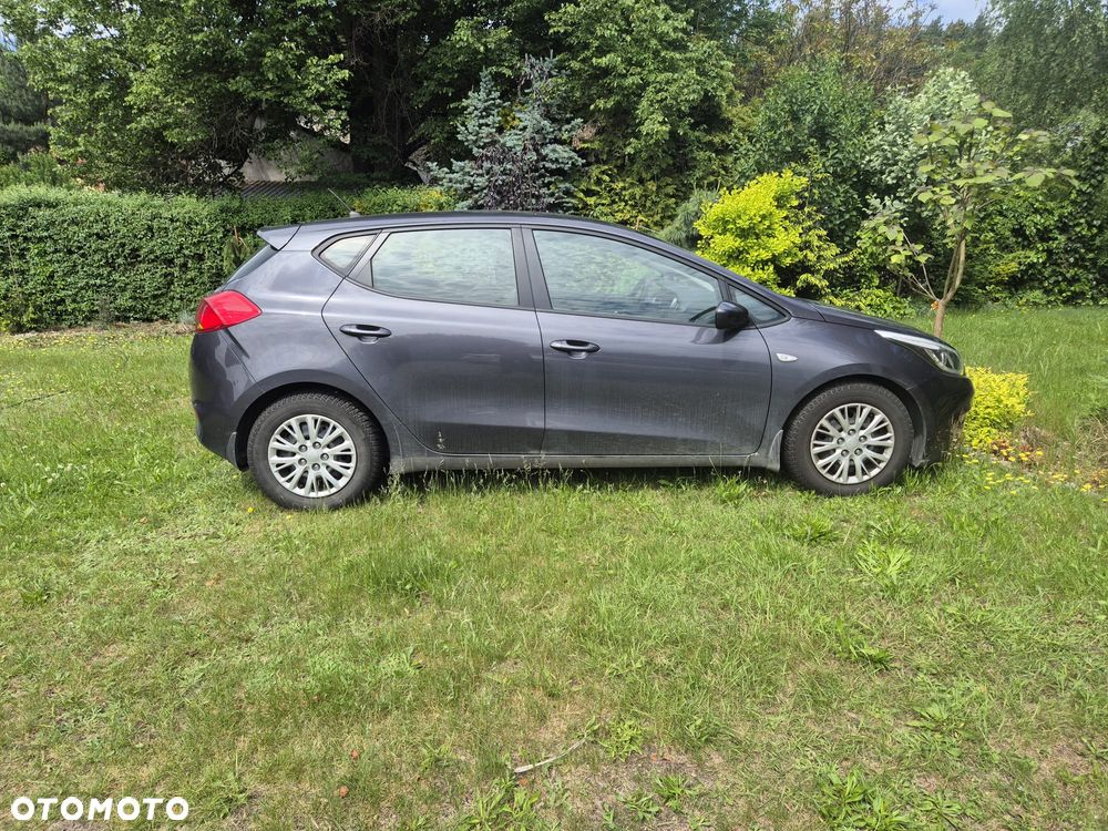 Kia Ceed - 9