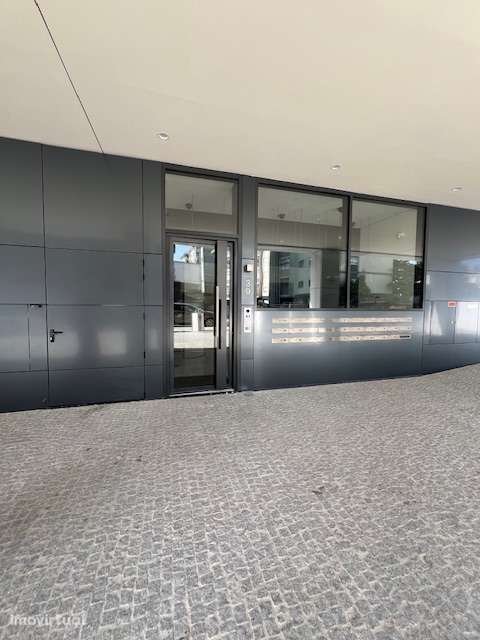 T3 Novo * V. N. Gaia Suite Varanda Tipo Terraço Lug Garag Duplo Metro - Grande imagem: 5/20