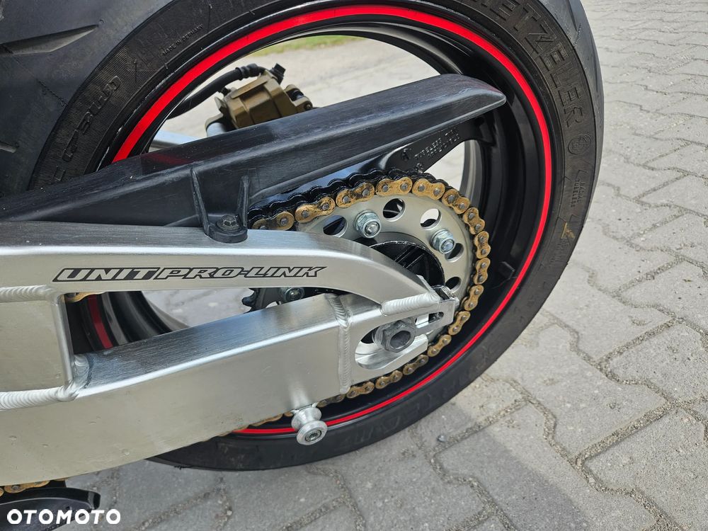 Honda CBR - 8
