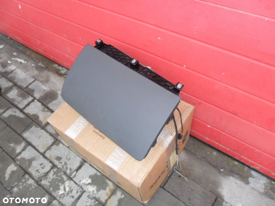 SCHOWEK AUDI Q7 4L0 SZARY SIWY - 1