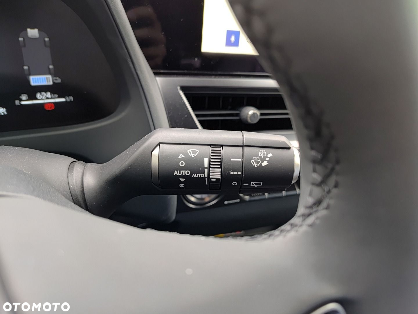 Lexus UX 300h F Sport Design - 20